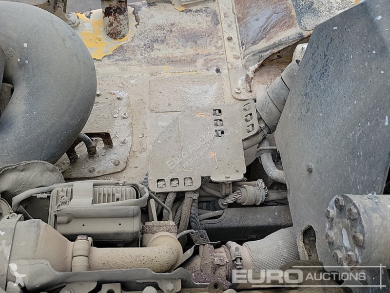 Basculantă Bell B30E