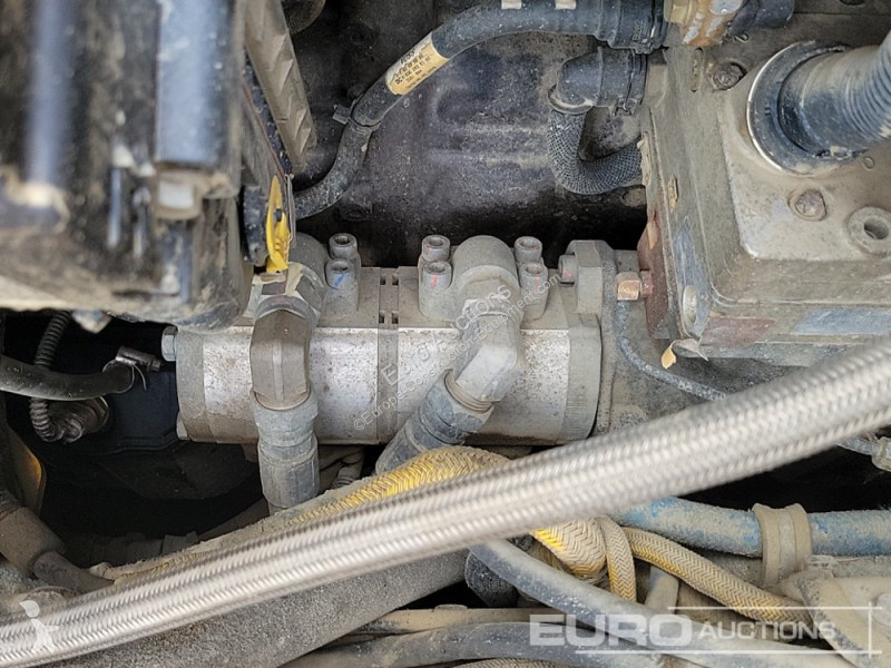 Basculantă Bell B30E