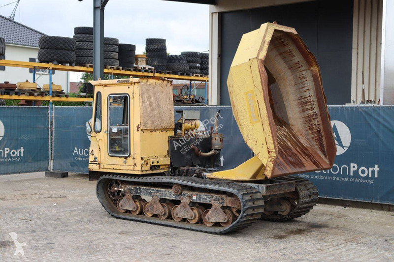 عربة قلابة Morooka MST-600 E