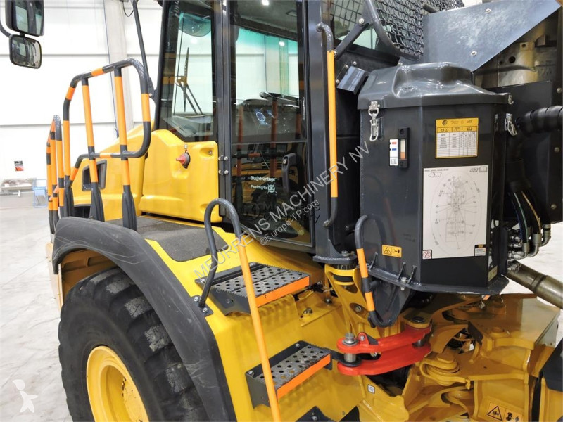 عربة قلابة Bell B30E
