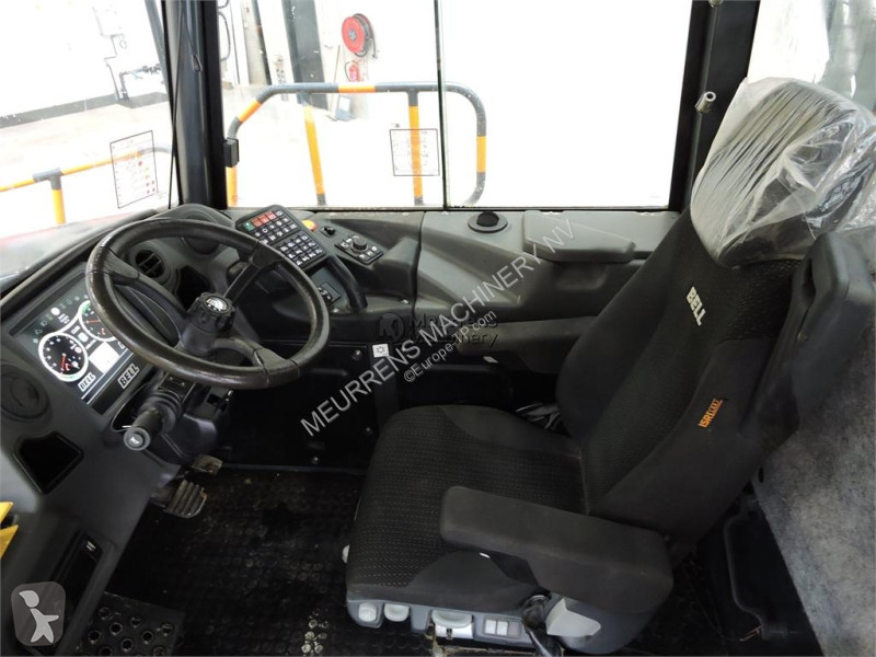 عربة قلابة Bell B30E