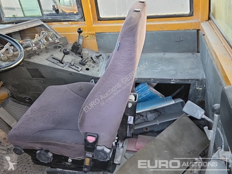 عربة قلابة Volvo