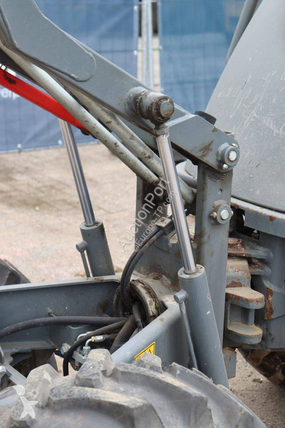 Sklápač Neuson 1001