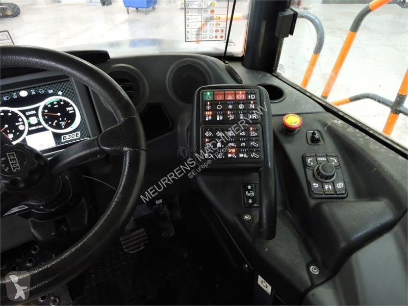 عربة قلابة Bell B30E