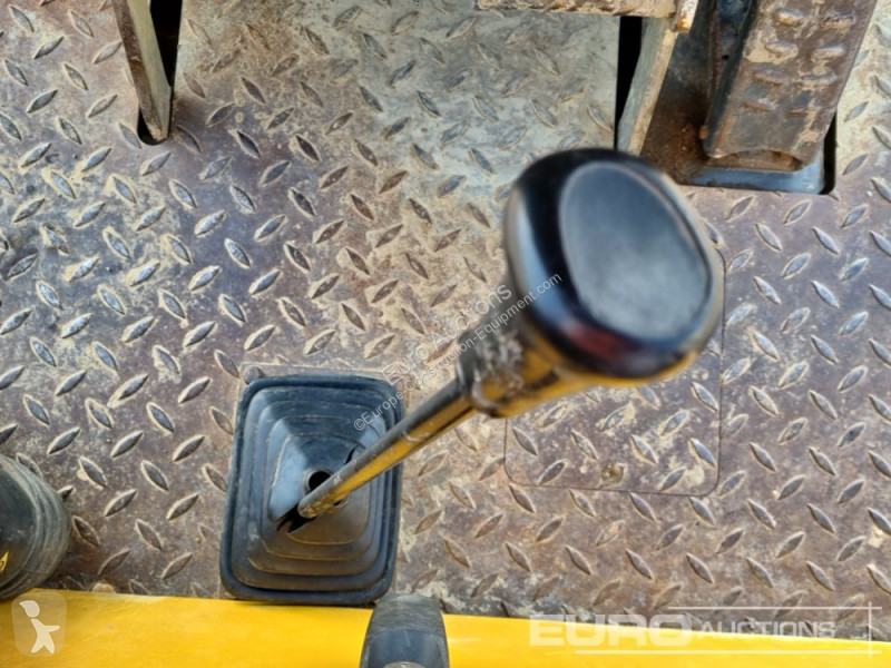 Basculantă Mecalac TA3S