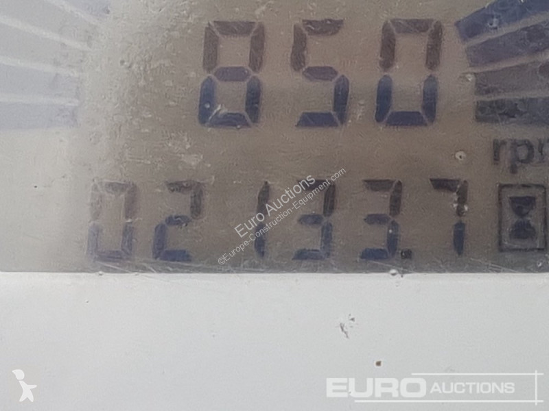 Sklápěčka JCB 6TFT