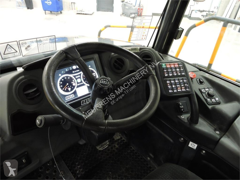 عربة قلابة Bell B30E