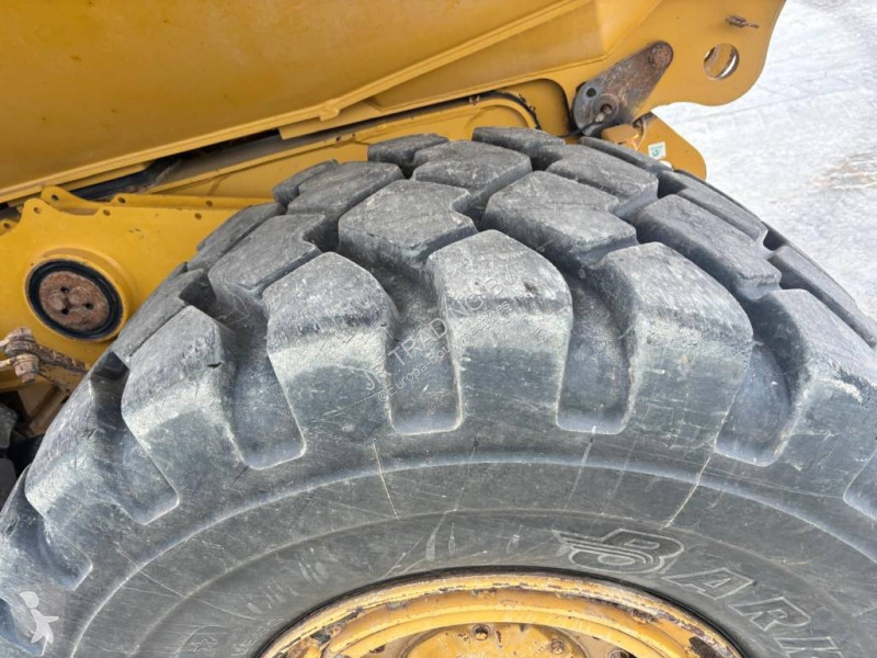 Tippvagn Caterpillar 730 C (CE)