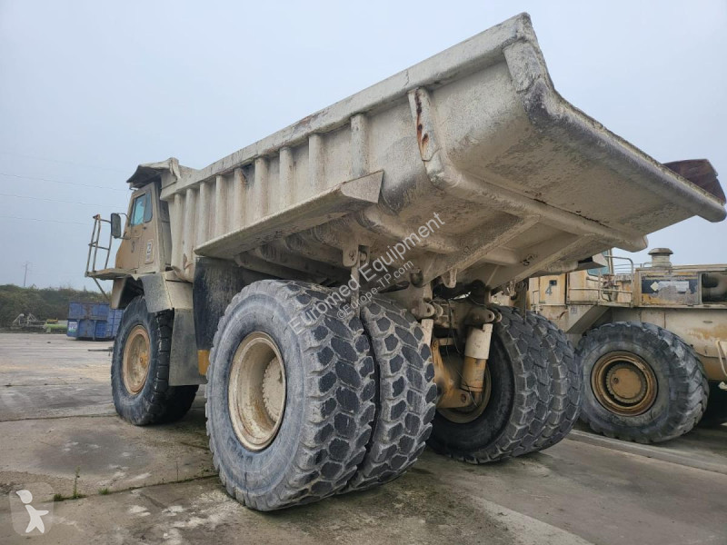 Dumper Caterpillar