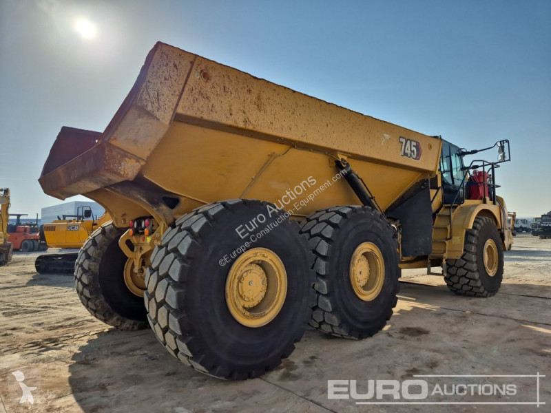 Basculantă Caterpillar 745
