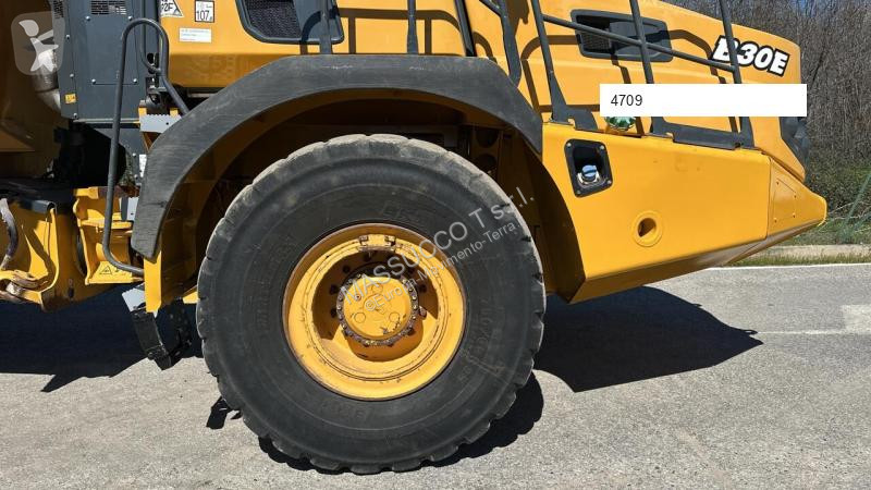 عربة قلابة Bell B30E 6x6