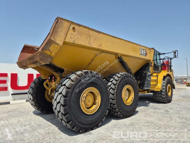 Basculantă Caterpillar 745