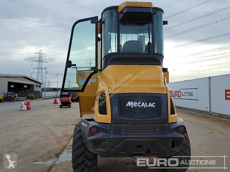 Basculantă Mecalac 9MDX