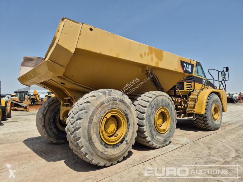 Basculantă Caterpillar 740
