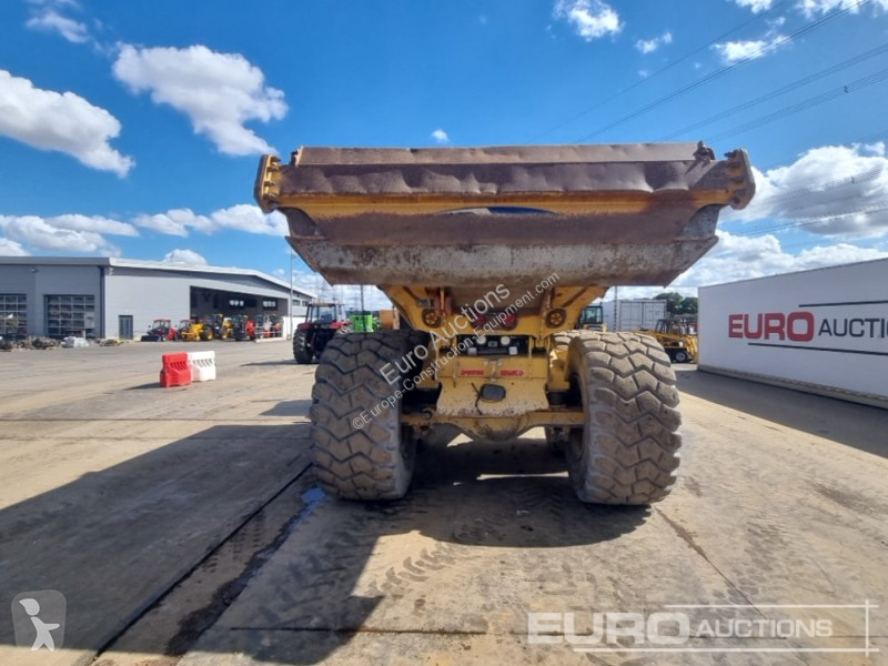 Basculantă Bell B30E