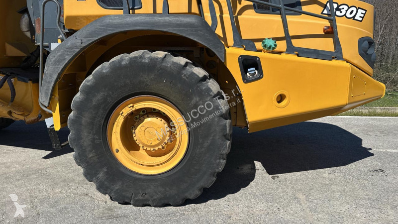 عربة قلابة Bell B30E 6x6