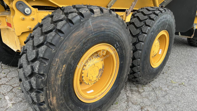 عربة قلابة Bell B20E 6X6