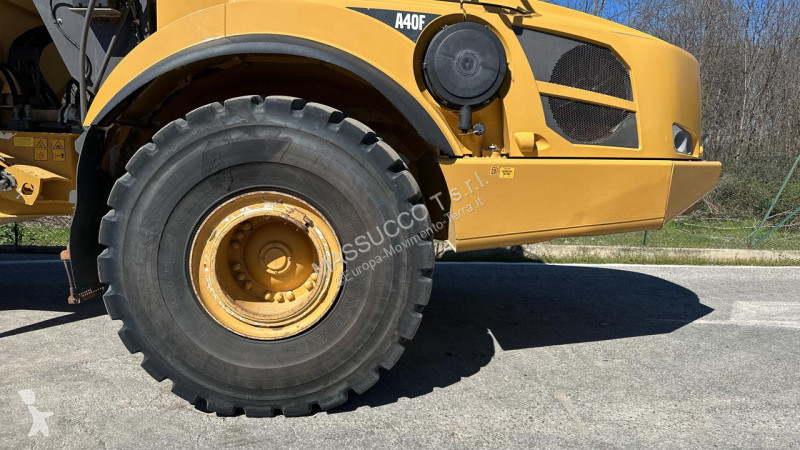 Sklápač Volvo 6x6