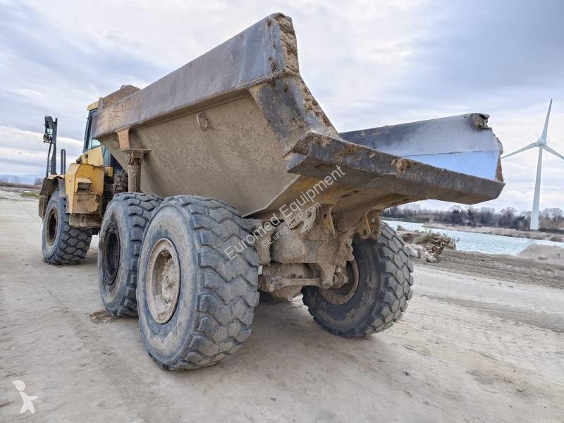 Sklápač Komatsu