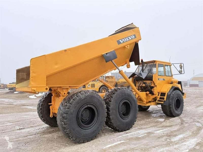 Карьерный самосвал Volvo