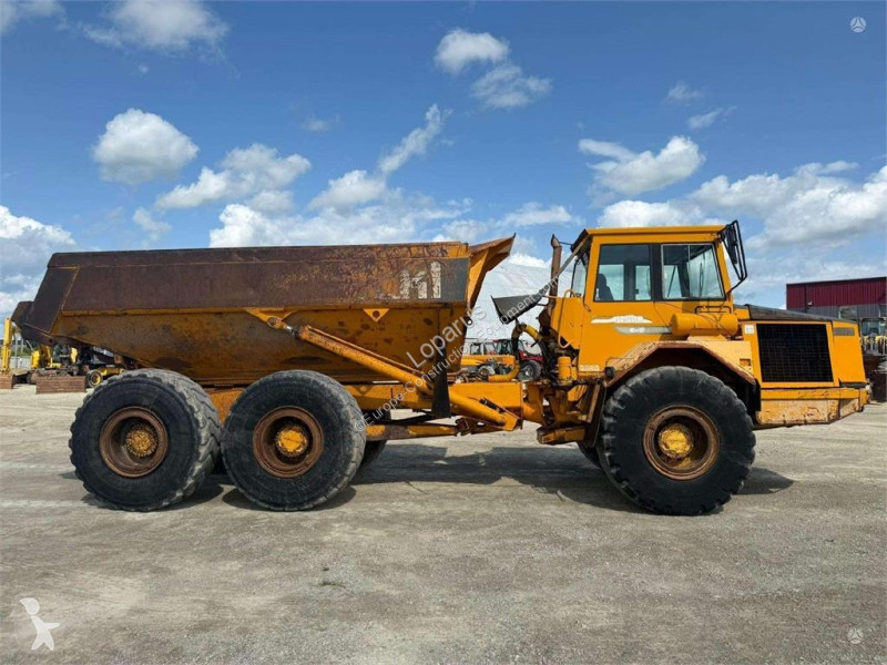 Карьерный самосвал Volvo