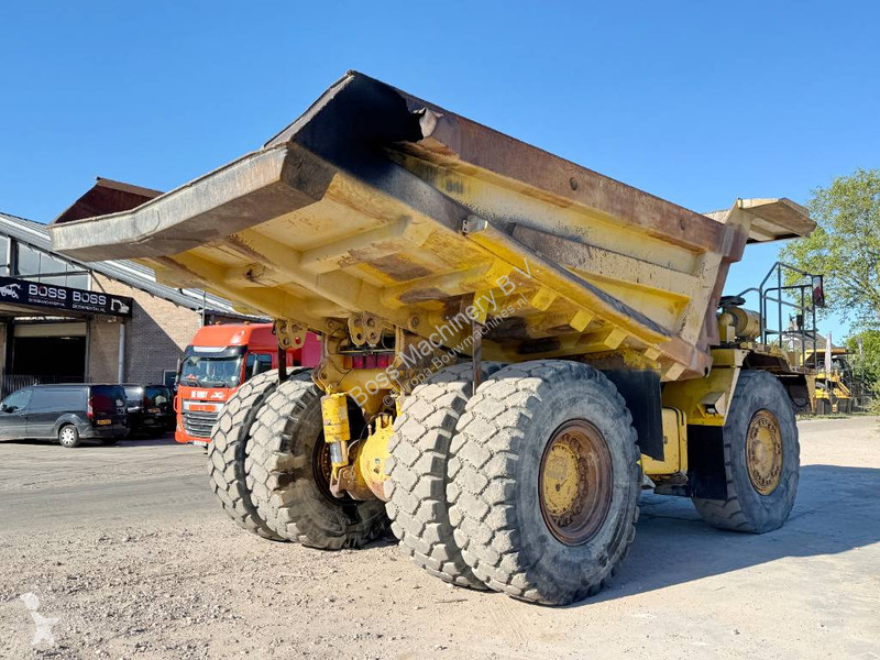 Sklápač Komatsu HD605-5 - Automatic Greasing /...