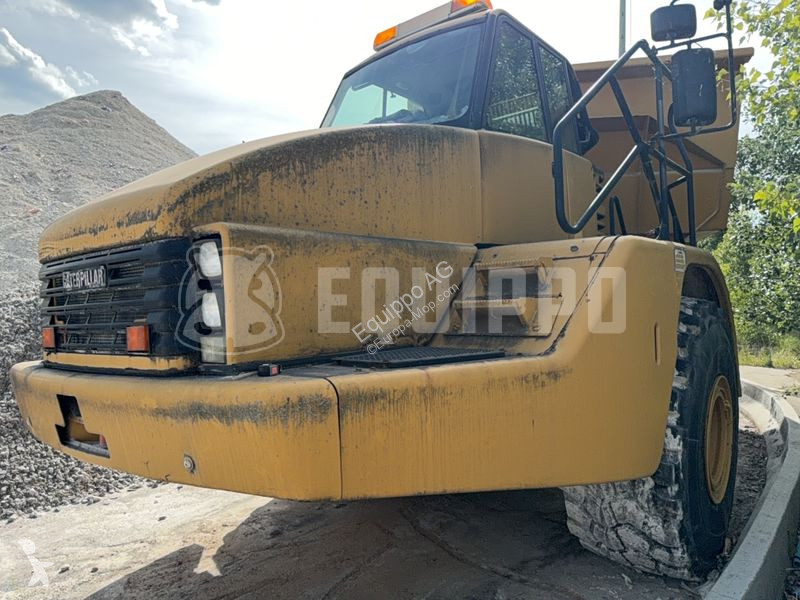 Sklápač Caterpillar 740