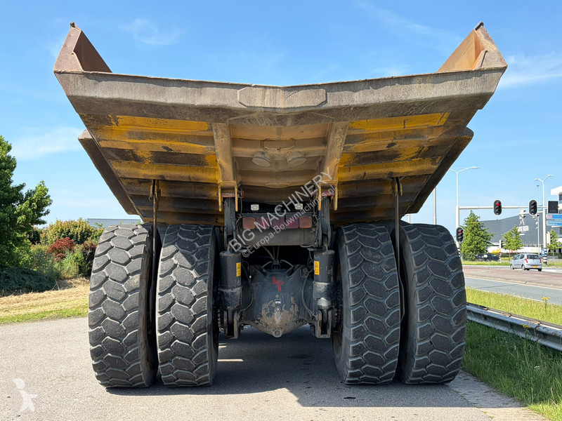 عربة قلابة Komatsu