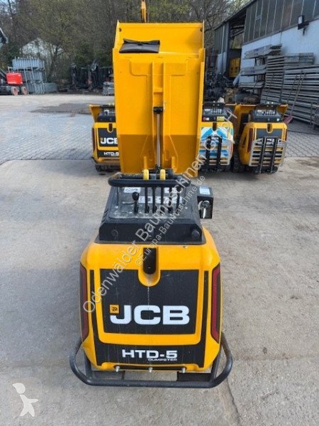 عربة قلابة JCB