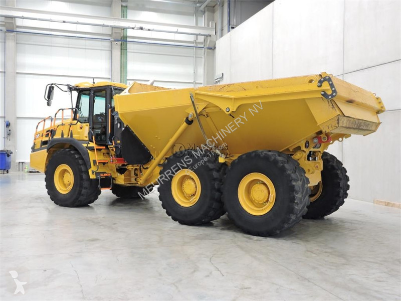 عربة قلابة Bell B30E