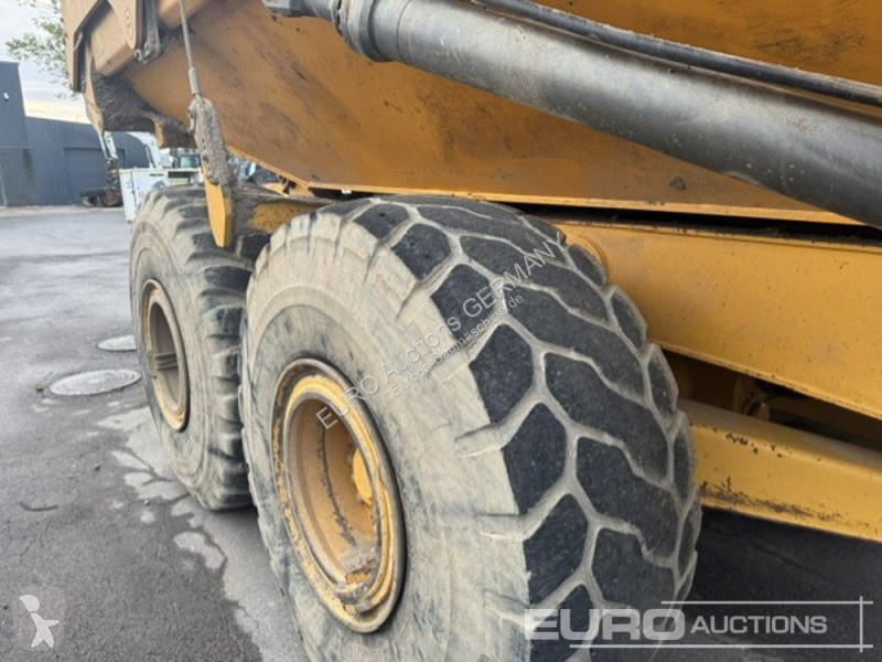 عربة قلابة Volvo G