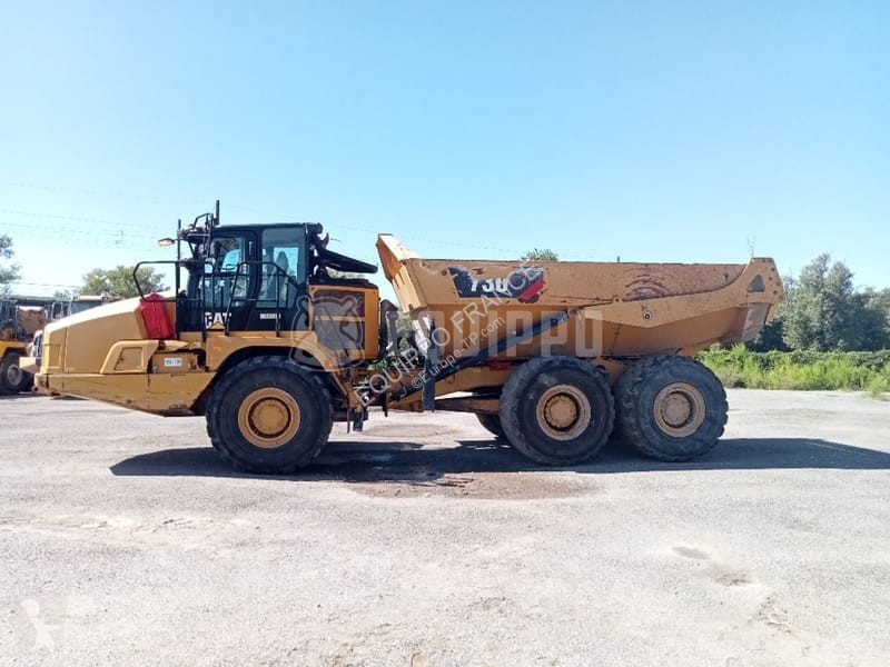عربة قلابة Caterpillar 730