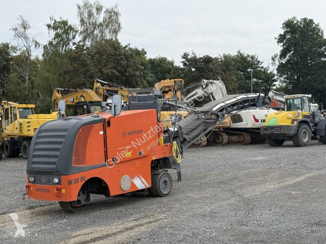 Vägarbeten  W 50 DC Fräsmaschine *3.165 BTH
