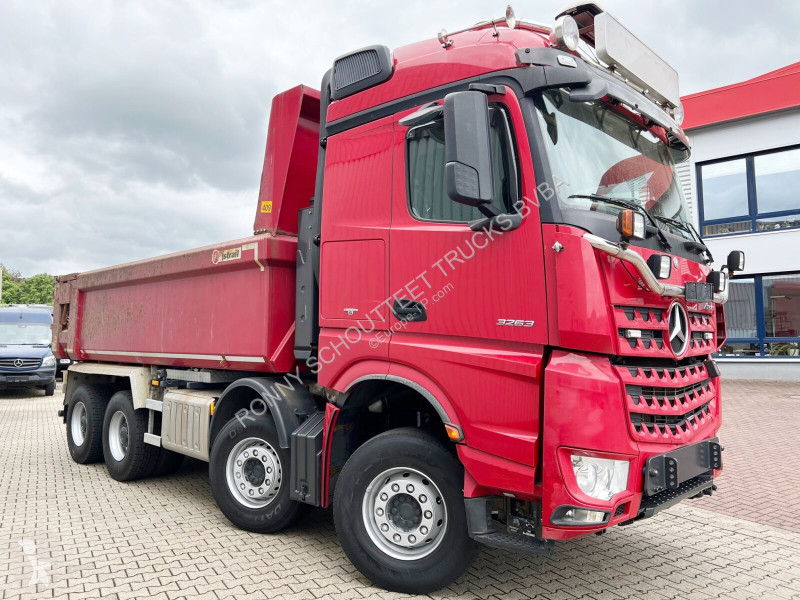 Dumper Mercedes Arocs 3263 8x4/4 Arocs 3263...
