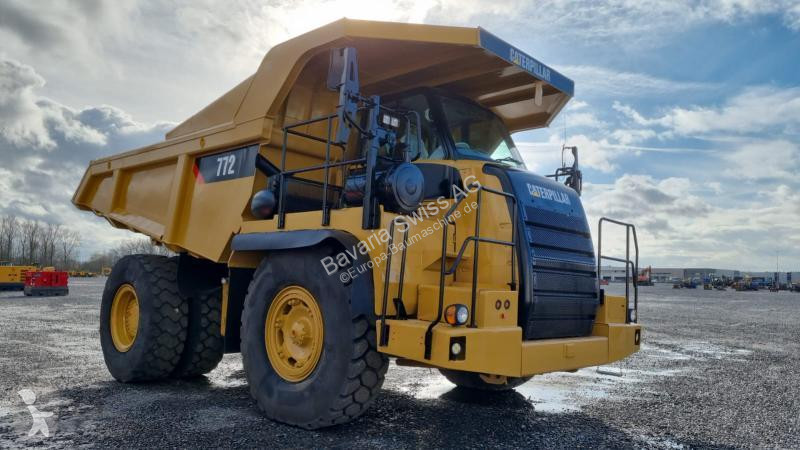 Dumper Caterpillar