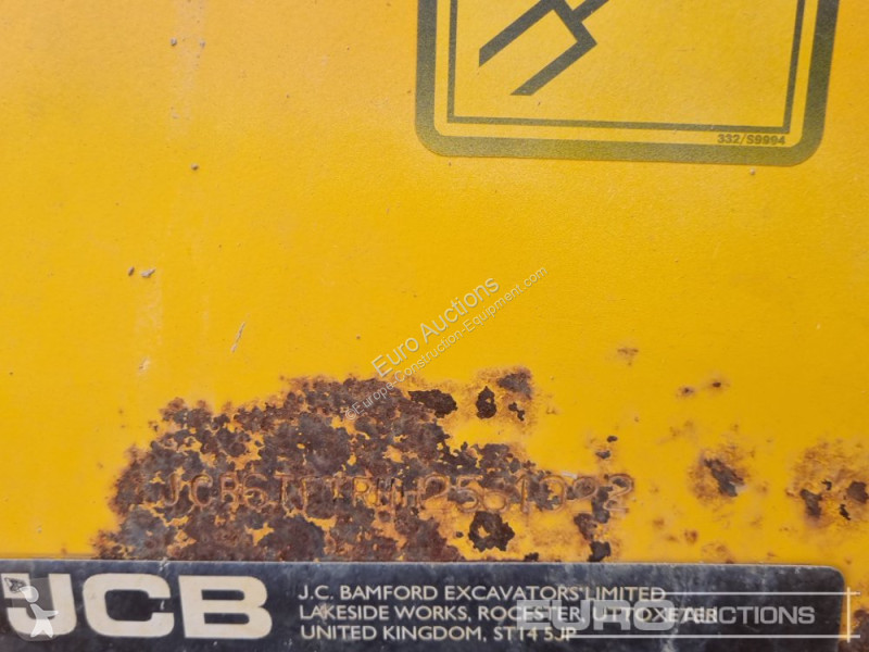 عربة قلابة JCB 6TFT