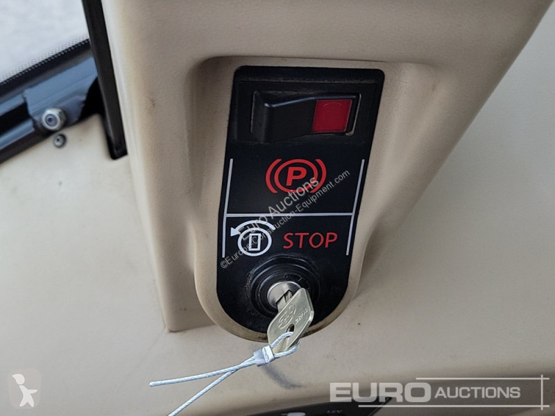 Basculantă Hydrema 912F