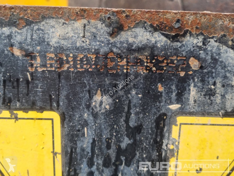 Sklápěčka JCB 6TFT