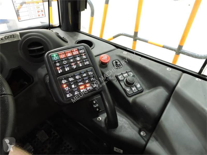 عربة قلابة Bell B30E