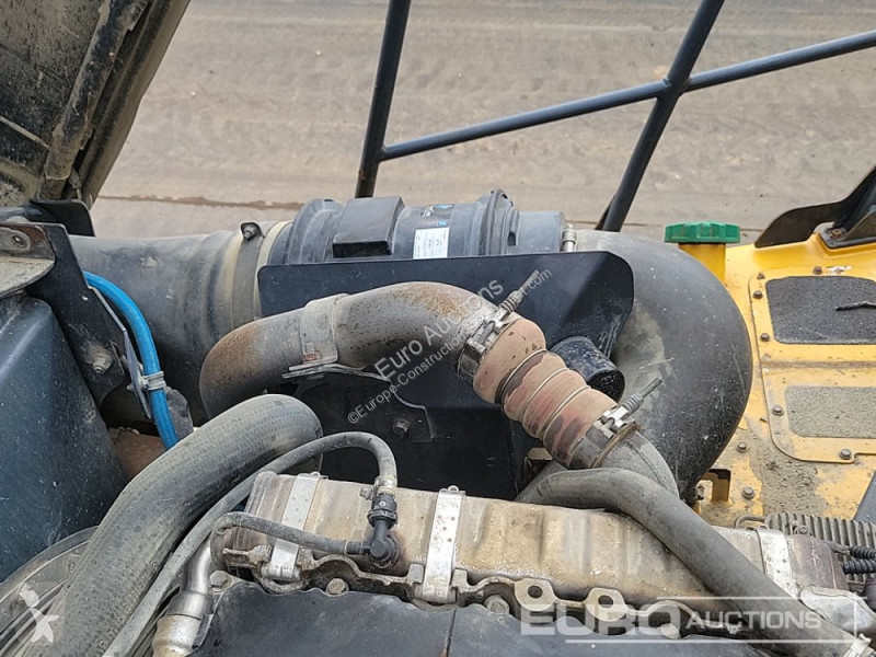 Basculantă Bell B30E