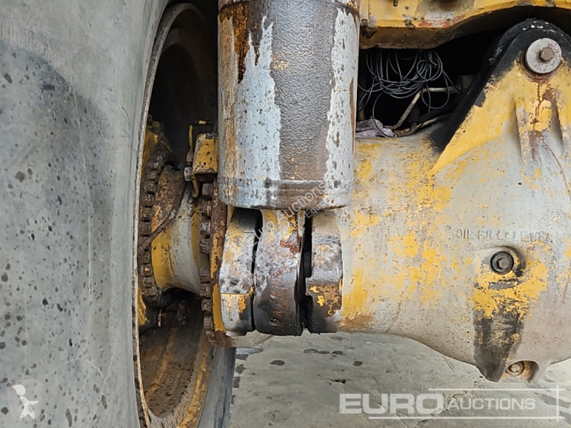 Sklápěčka Caterpillar 777