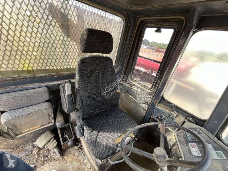 عربة قلابة Bell M 6X6