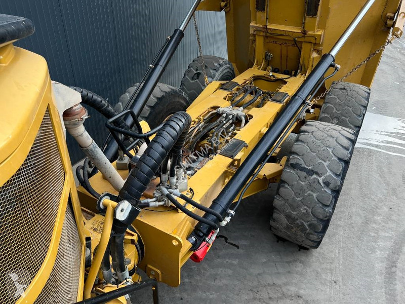 عربة قلابة Caterpillar C
