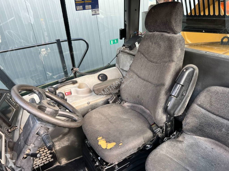 Sklápač Caterpillar 735 |