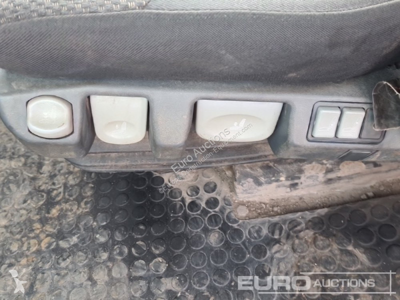 عربة قلابة Bell B30E