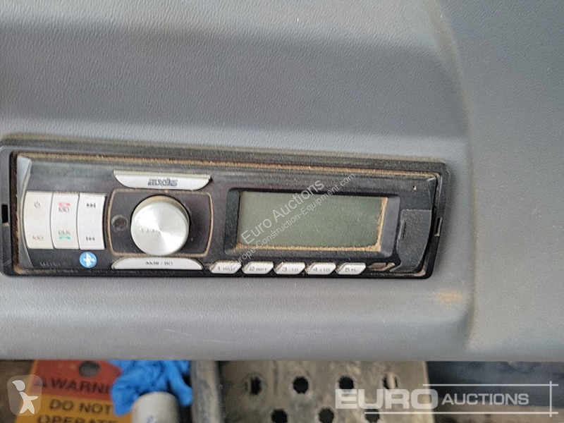 Sklápěčka Bell B20E