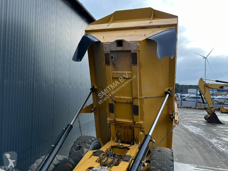 عربة قلابة Caterpillar C