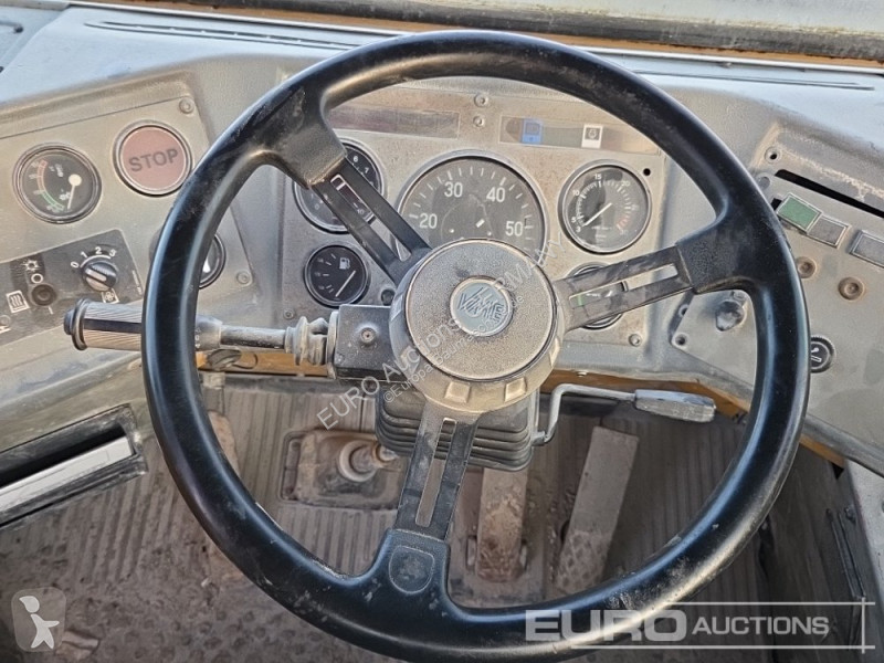 عربة قلابة Volvo