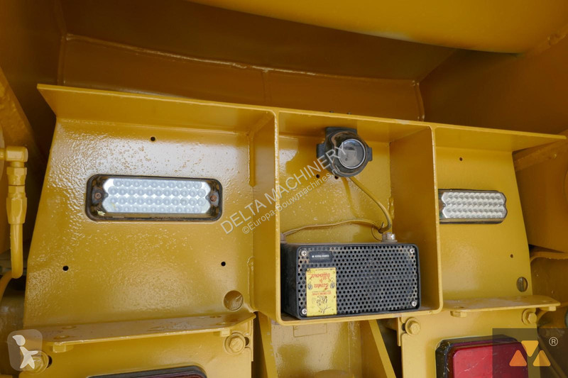 Dumper Caterpillar