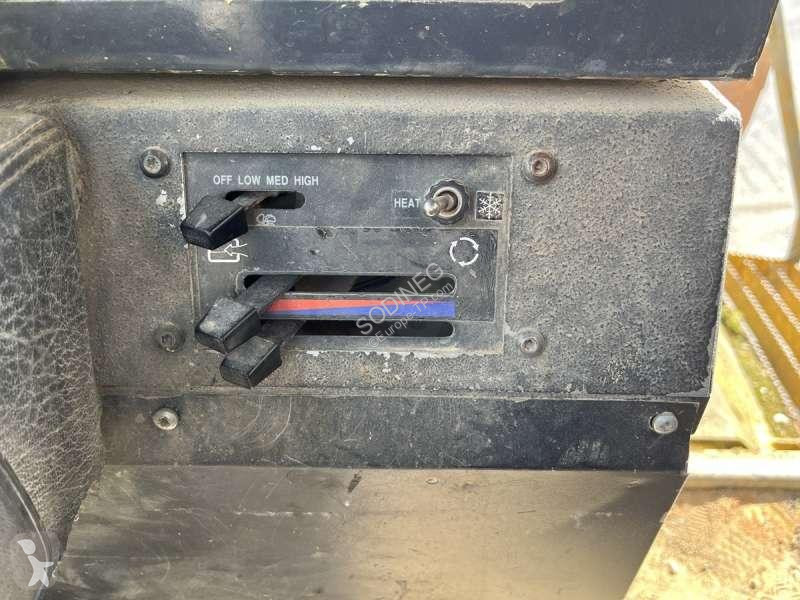 عربة قلابة Bell M 6X6